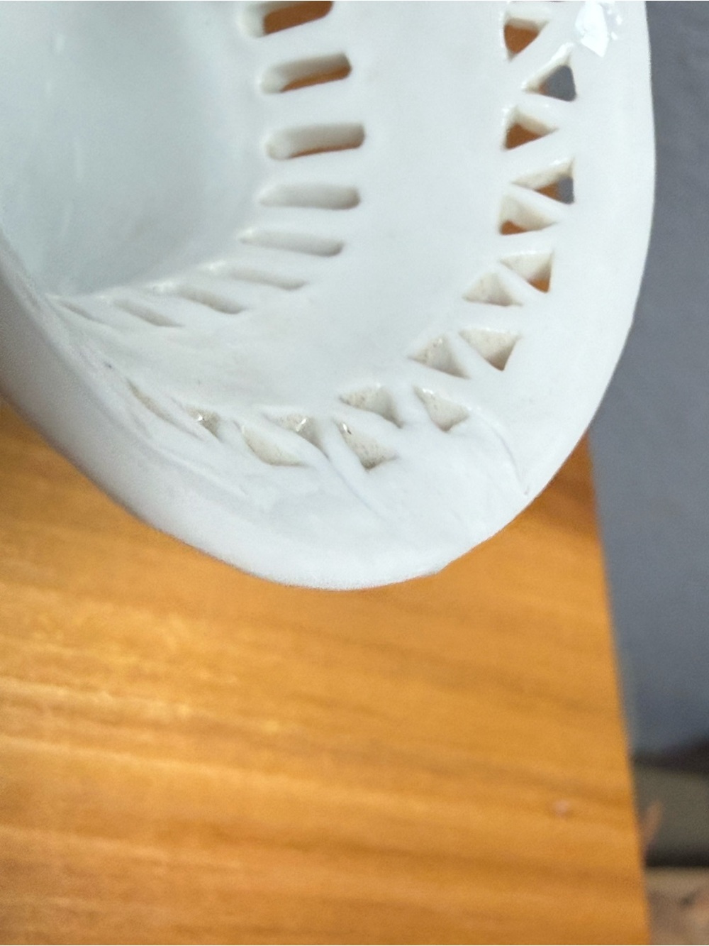 Small White Ceramic Basket Vase with Pierced Rim - Picture 7 of 8